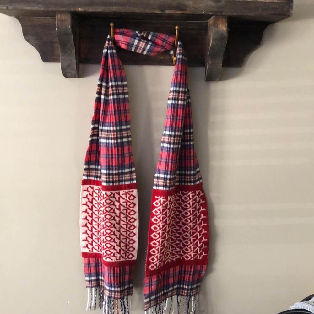 DKNY red/plaid logo scarf 🧣
